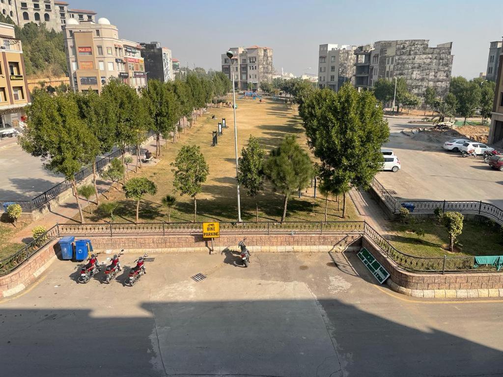 Marine Tower Apartment Rawalpindi Bagian luar foto