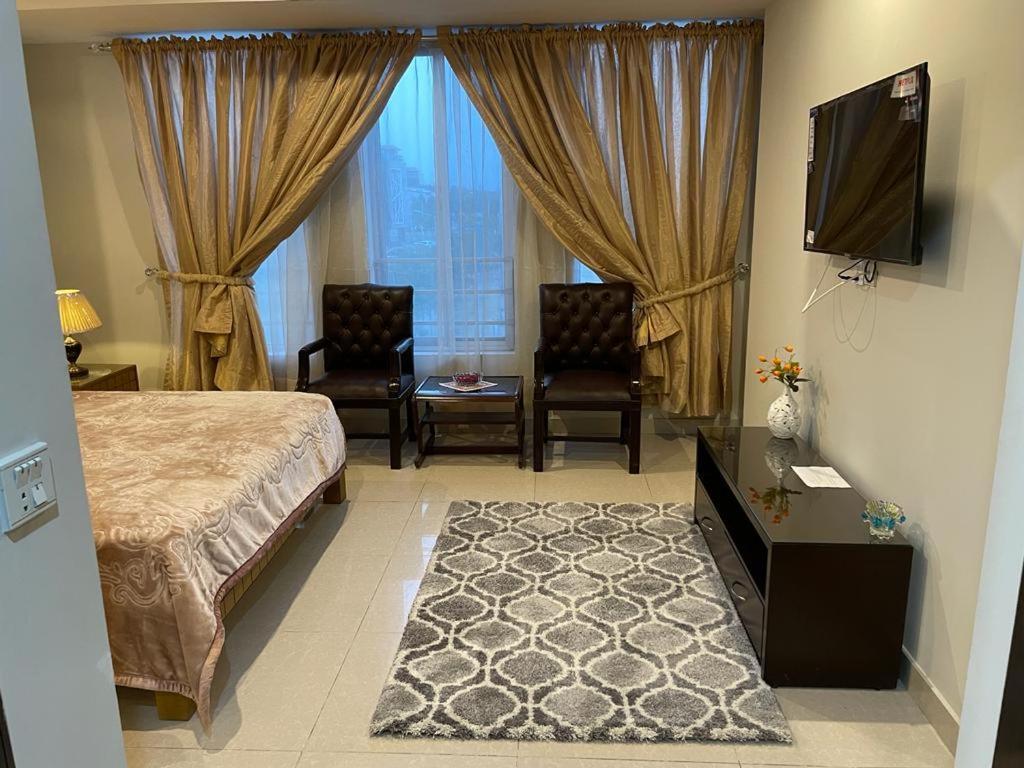 Marine Tower Apartment Rawalpindi Bagian luar foto