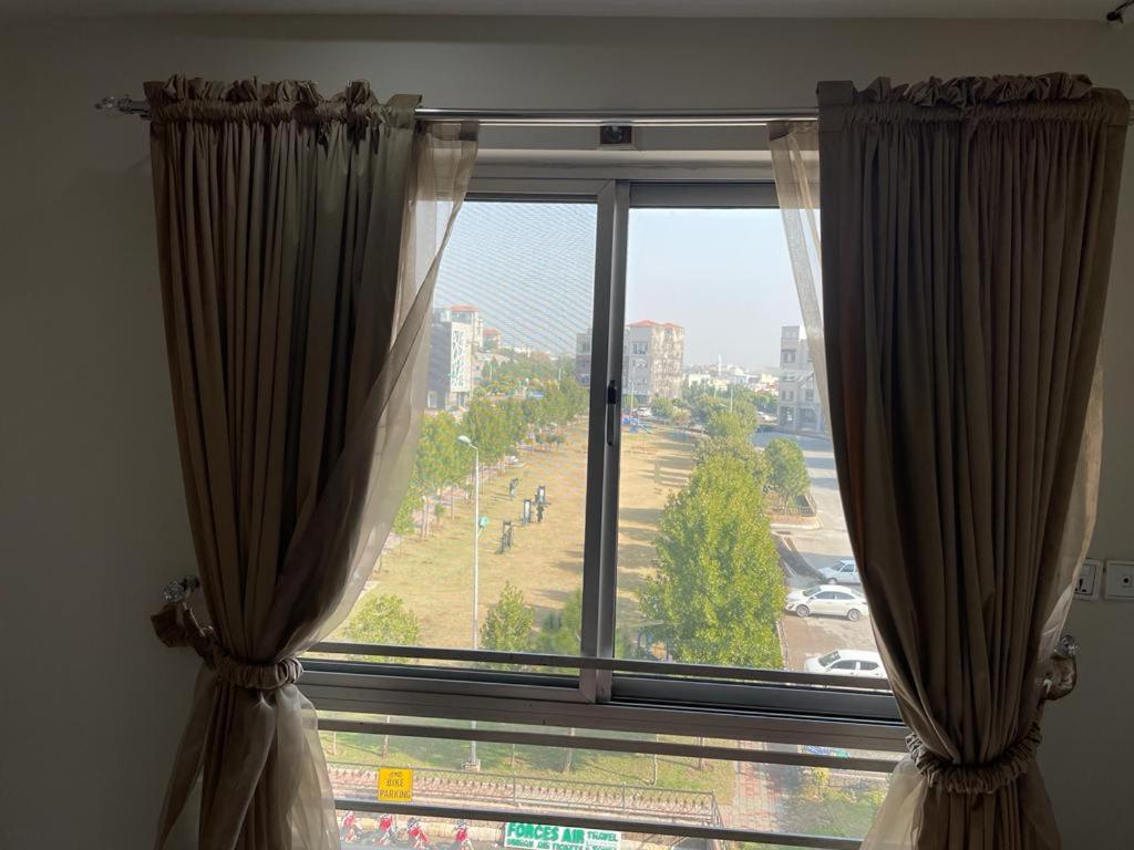 Marine Tower Apartment Rawalpindi Bagian luar foto