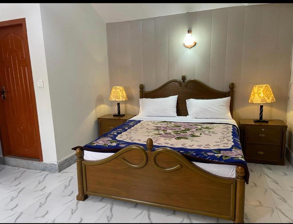 Marine Tower Apartment Rawalpindi Bagian luar foto